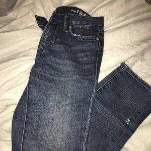 Gap 1968 distressed jeans 25